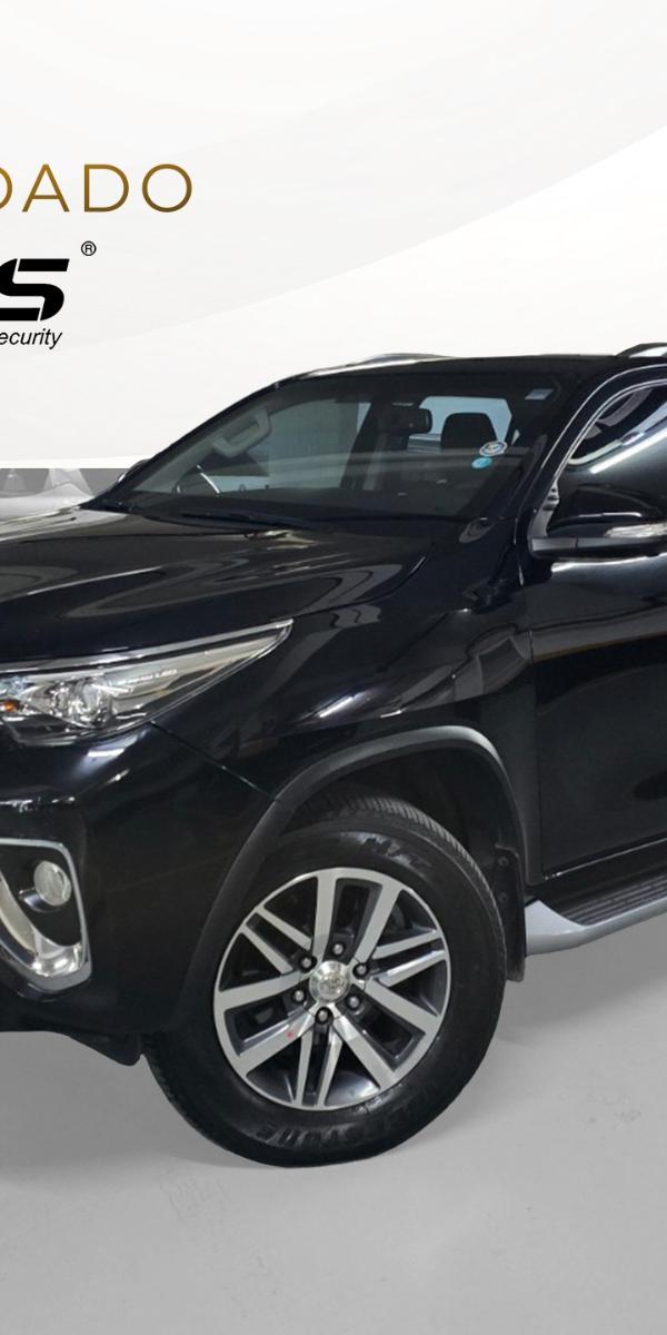 TOYOTA HILUX SW4 2.8 SRX 4X4 7 LUGARES 16V TURBO INTERCOOLER DIESEL 4P AUTOMÁTICO