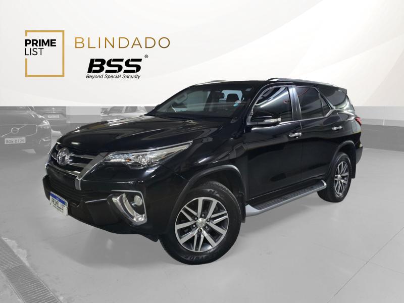 TOYOTA HILUX SW4 2.8 SRX 4X4 7 LUGARES 16V TURBO INTERCOOLER DIESEL 4P AUTOMÁTICO